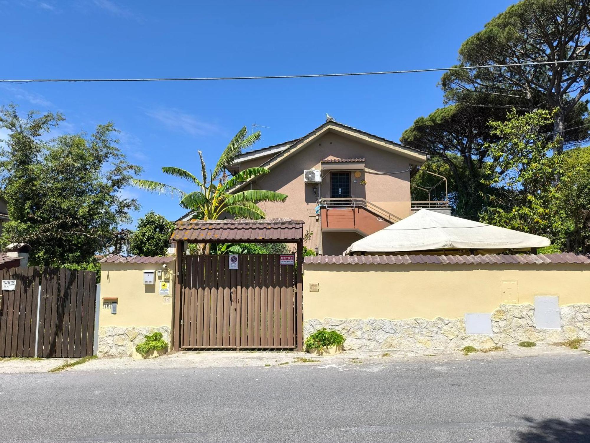 Villa Rimini - Seaview & Roman Holidays Apartments - Garden&Beach 300Mt Anzio Extérieur photo