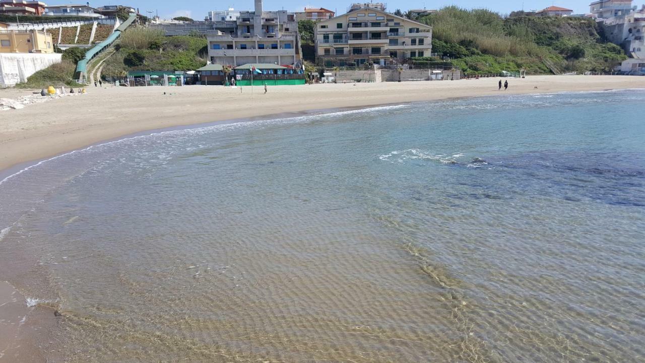 Villa Rimini - Seaview & Roman Holidays Apartments - Garden&Beach 300Mt Anzio Extérieur photo