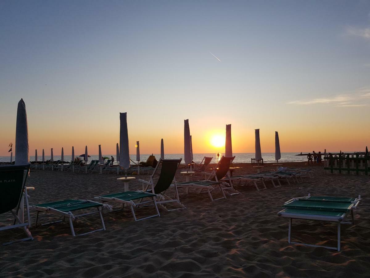 Villa Rimini - Seaview & Roman Holidays Apartments - Garden&Beach 300Mt Anzio Extérieur photo